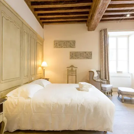 Le Cara Omael 2d Beaune (Cote d'Or)